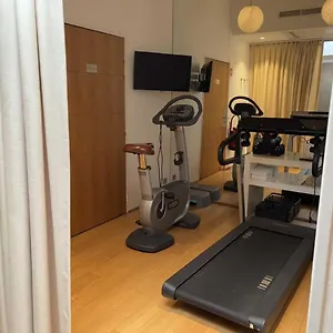 Le Six 4* Paris